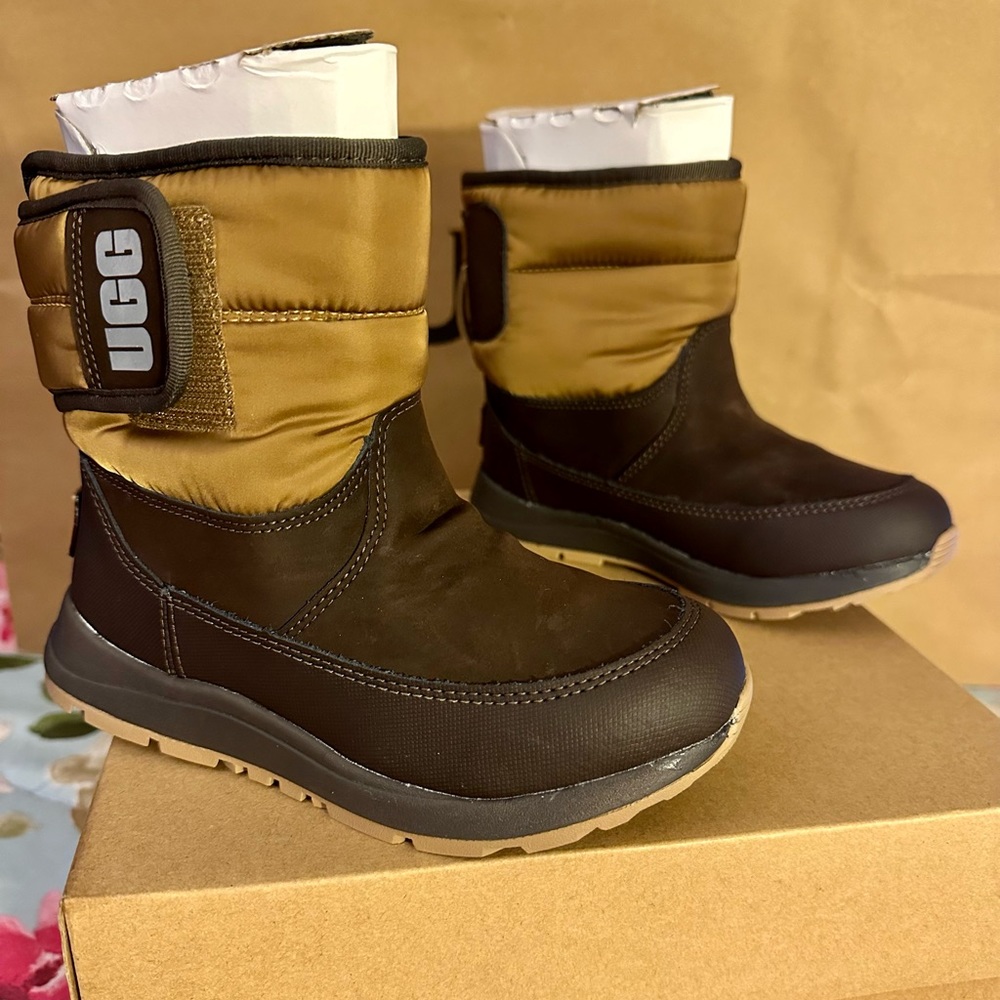 New UGG Kids Toty Cold Weather Waterproof Boots - Picture 3 of 8